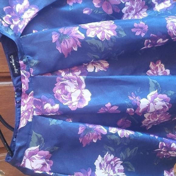 Sequin Hearts Floral Pleated Sz. 5 Skirt - Picture 11 of 11